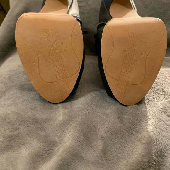 Miranda Lambert 5 inch Stiletto Peep Toe Booties - Picture 9 of 12